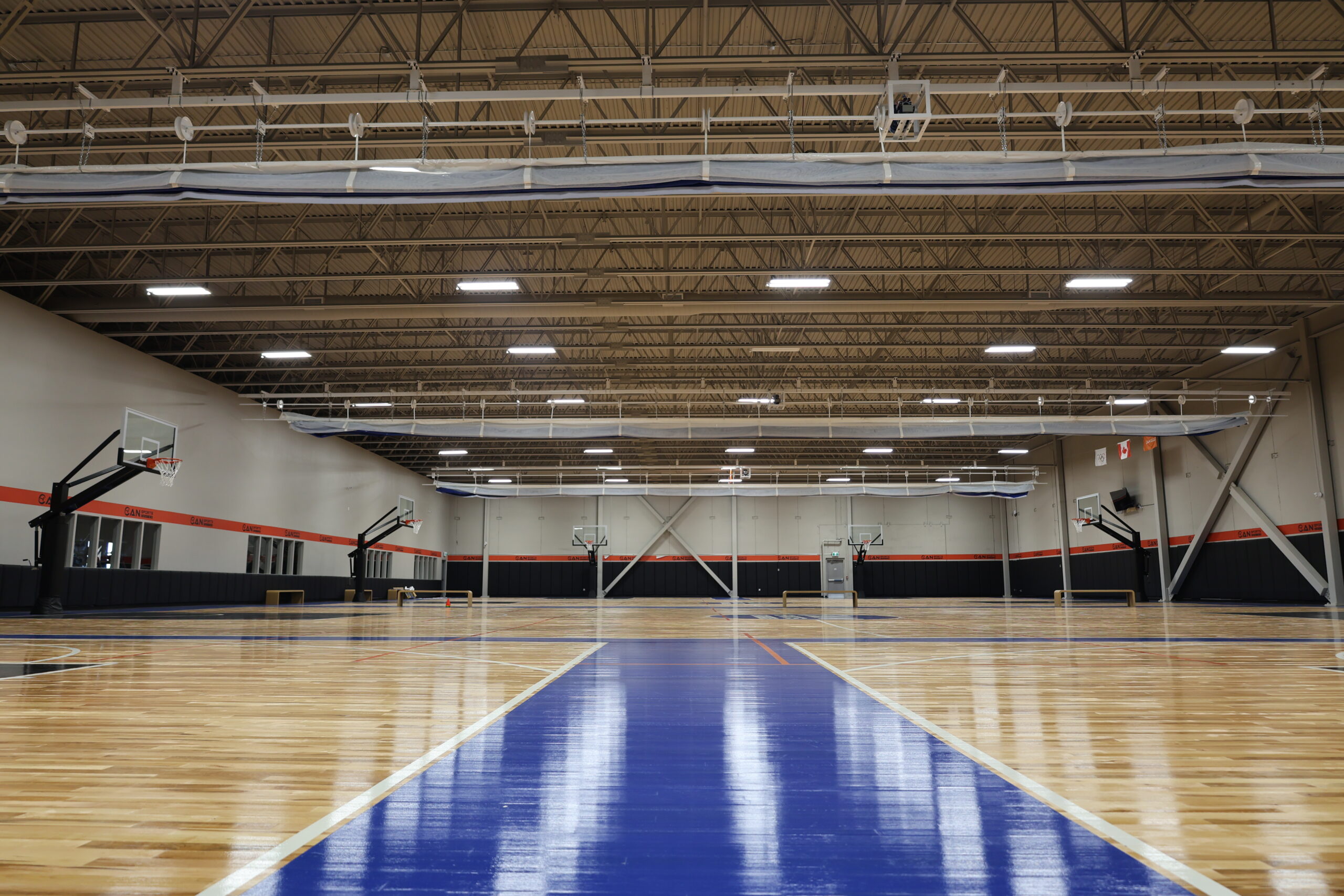 Can Sports Center — basketball court